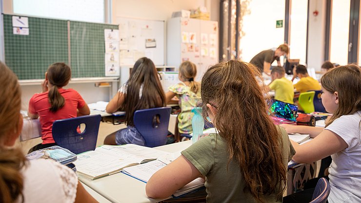Lehrer werden ohne Abitur: An der PHKA wird zu Bildungsbiographien nicht-traditioneller Lehramtsstudierender geforscht. Foto: David Manherz/PHKA
