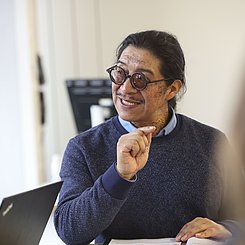 Spanischdozent Herr Sum