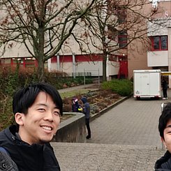 Ein weiteres Bild mit Dr. Ralph Hansmann und den Studierenden aus Japan.