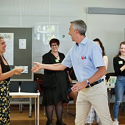 Bei der Abschlussveranstaltung des Projektseminars "Social Entrepreneurship" am 26. Juli 2022 im Senatssaal der PHKA. Foto: Sofia Vinnichenko/PHKA.