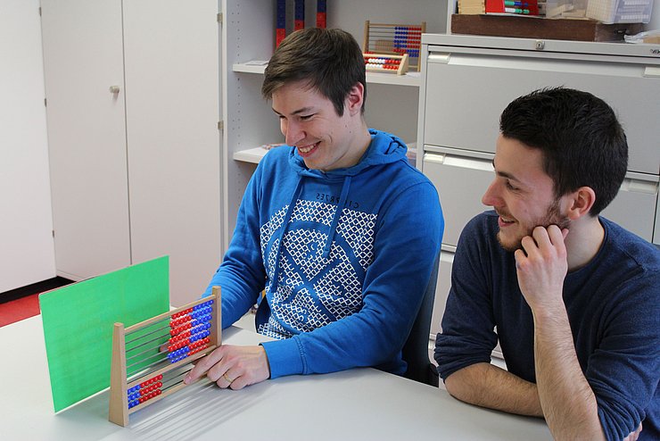 Auch Studierende sind in die Arbeit der Beratungsstelle Rechenstörungen eingebunden. Foto: Pädagogische Hochschule Karlsruhe