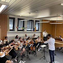Orchester der Pädagogischen Hochschule Karlsruhe bei der Probe