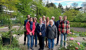 Die Teilnehmenden beim Start des Schulgarten-Netzwerks Karlsruhe.