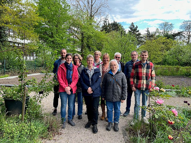 Die Teilnehmenden beim Start des Schulgarten-Netzwerks Karlsruhe.